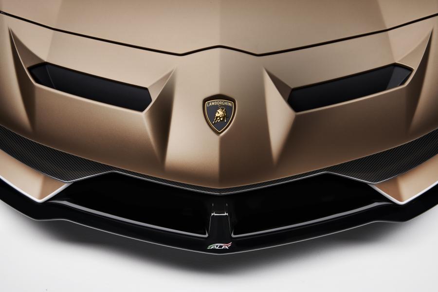 Детали экстерьера Lamborghini Aventador SVJ Roadster 2019 года  (WW) (фото 9 из 37)
